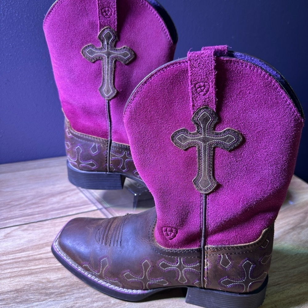 Ariat Fuchsia and Brown Western Boots - Picture 4 of 12